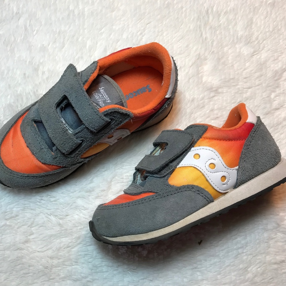 Saucony Jazz Low Pro Velcro Strap Sz 9.5 Tennis Shoes Sneakers Unisex worn once!